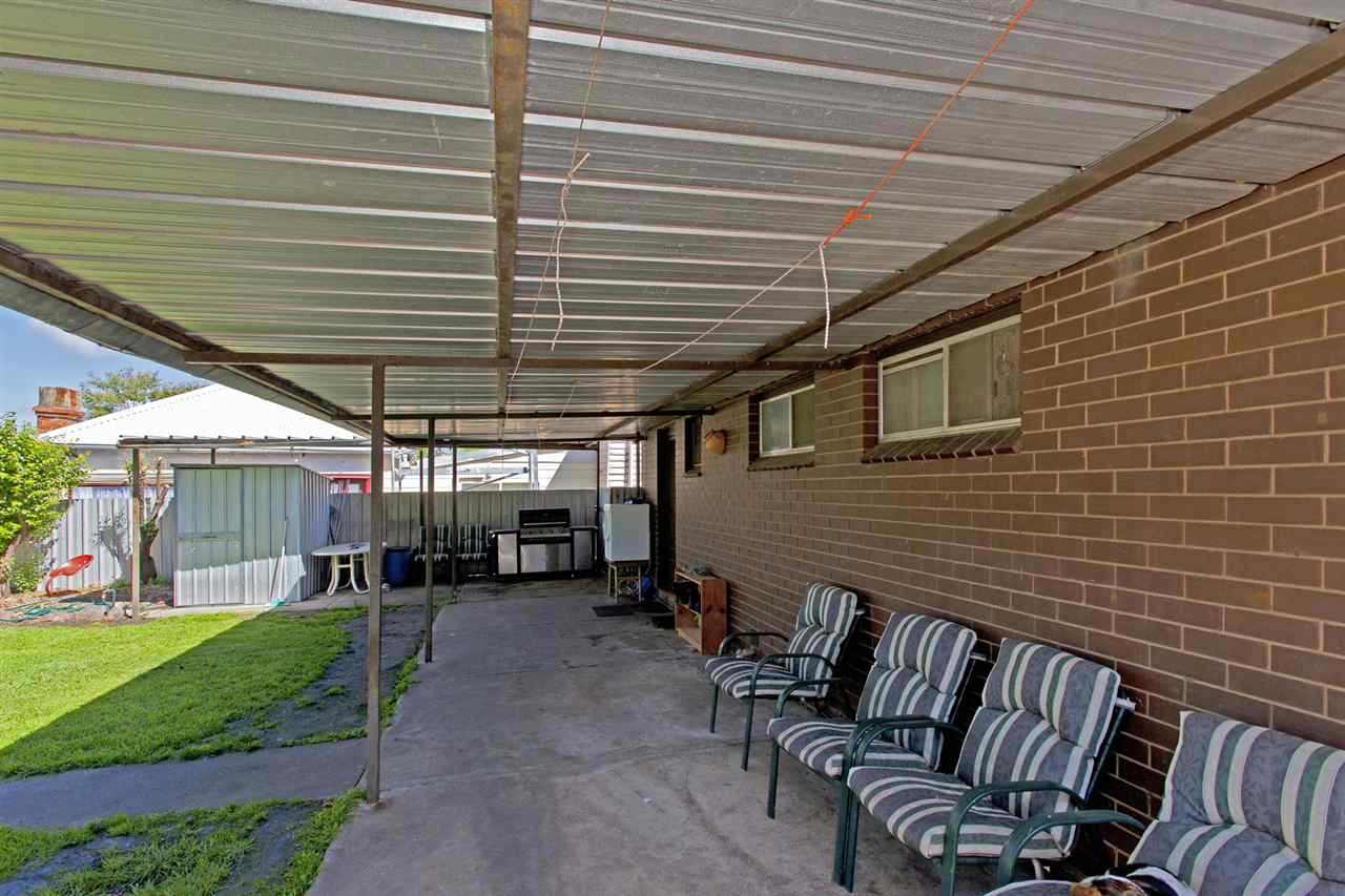 resized-2349823-edit 26 high st chiltern 77.JPG